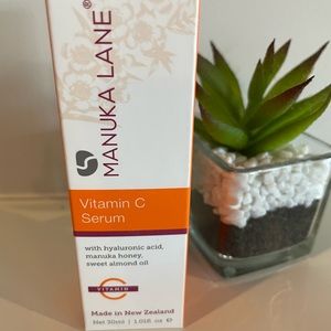 Manuka Lane Vitamin C Serum NIB 1 oz